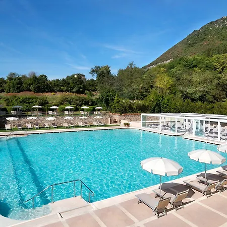 Hotel Savoia E Campana