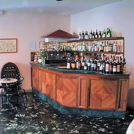 Hotel Savoia E Campana 3*