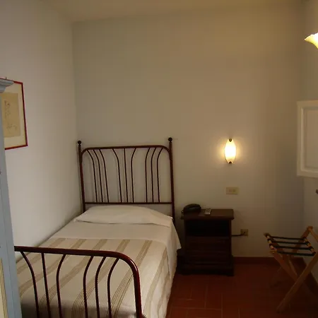 Hotel Savoia E Campana 3*