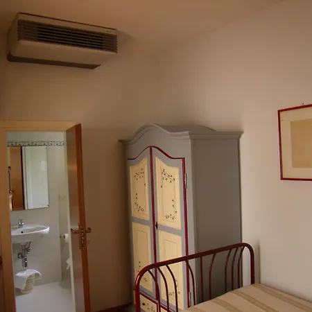 Hotel Savoia E Campana