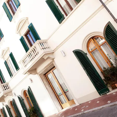 Hotel Savoia E Campana